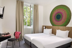 Comfort Twin Room | Individually decorated, individually furnished, desk, iron/ironing board