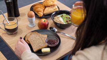 Daily continental breakfast (EUR 14 per person)