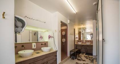 Goodmorning Solo Traveller Hostel