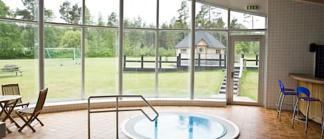 Tina de hidromasaje interior