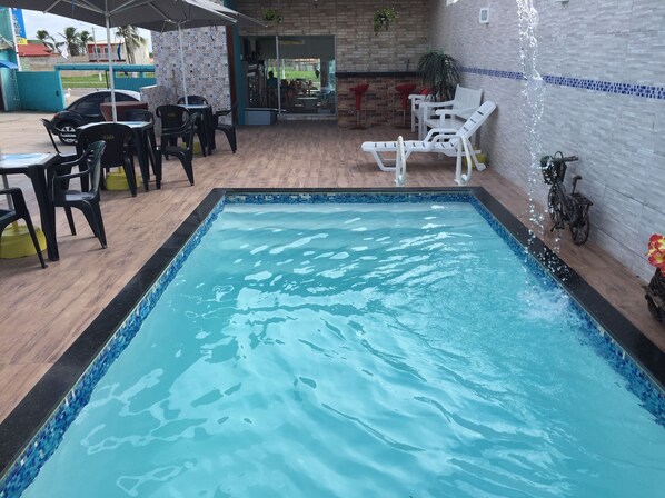 2 outdoor pools, sun loungers