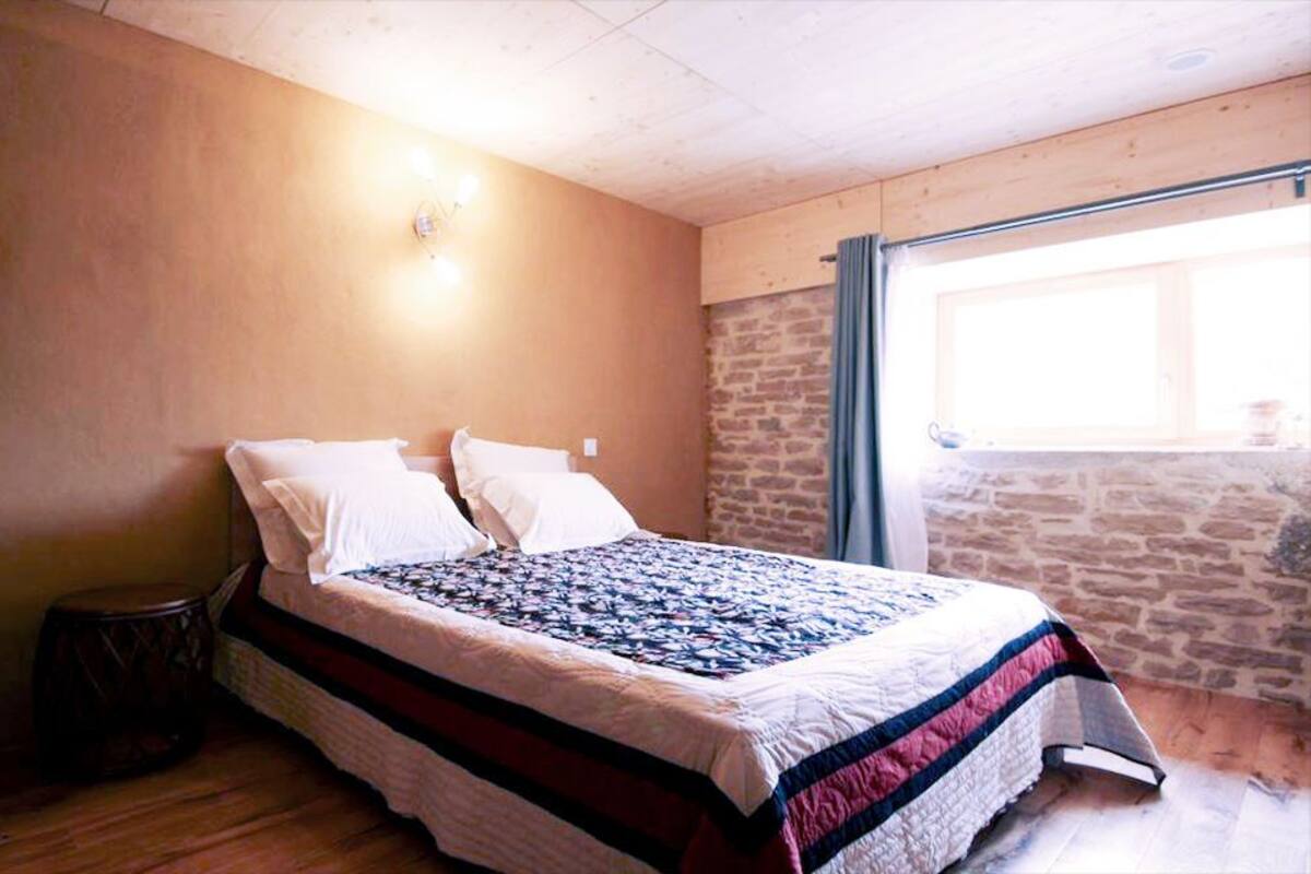 Family Suite | Premium bedding, individually decorated, individually furnished, desk