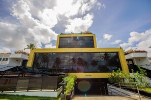 Fachada de la propiedad