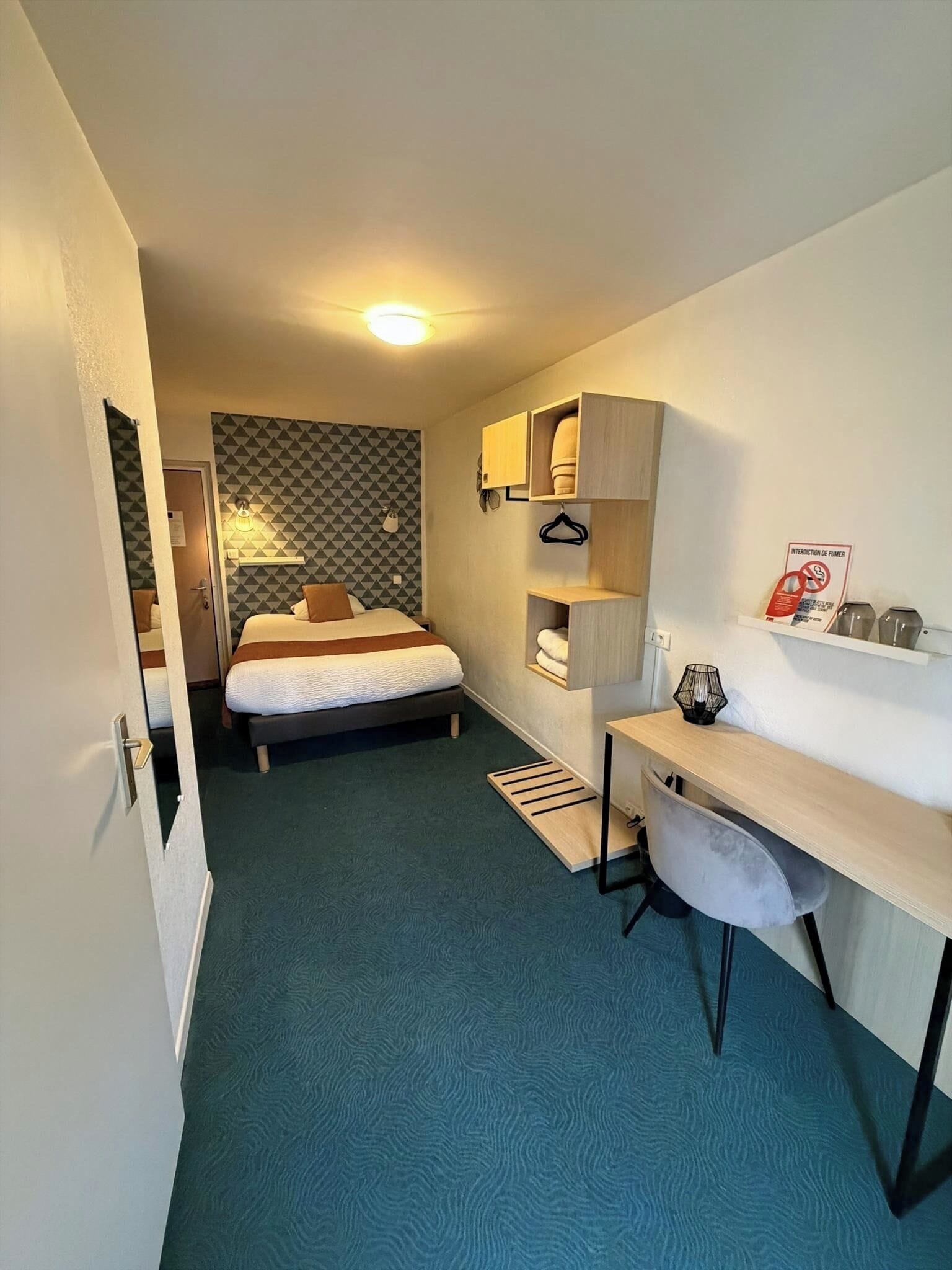 Standard Room | Desk, soundproofing, iron/ironing board, free WiFi