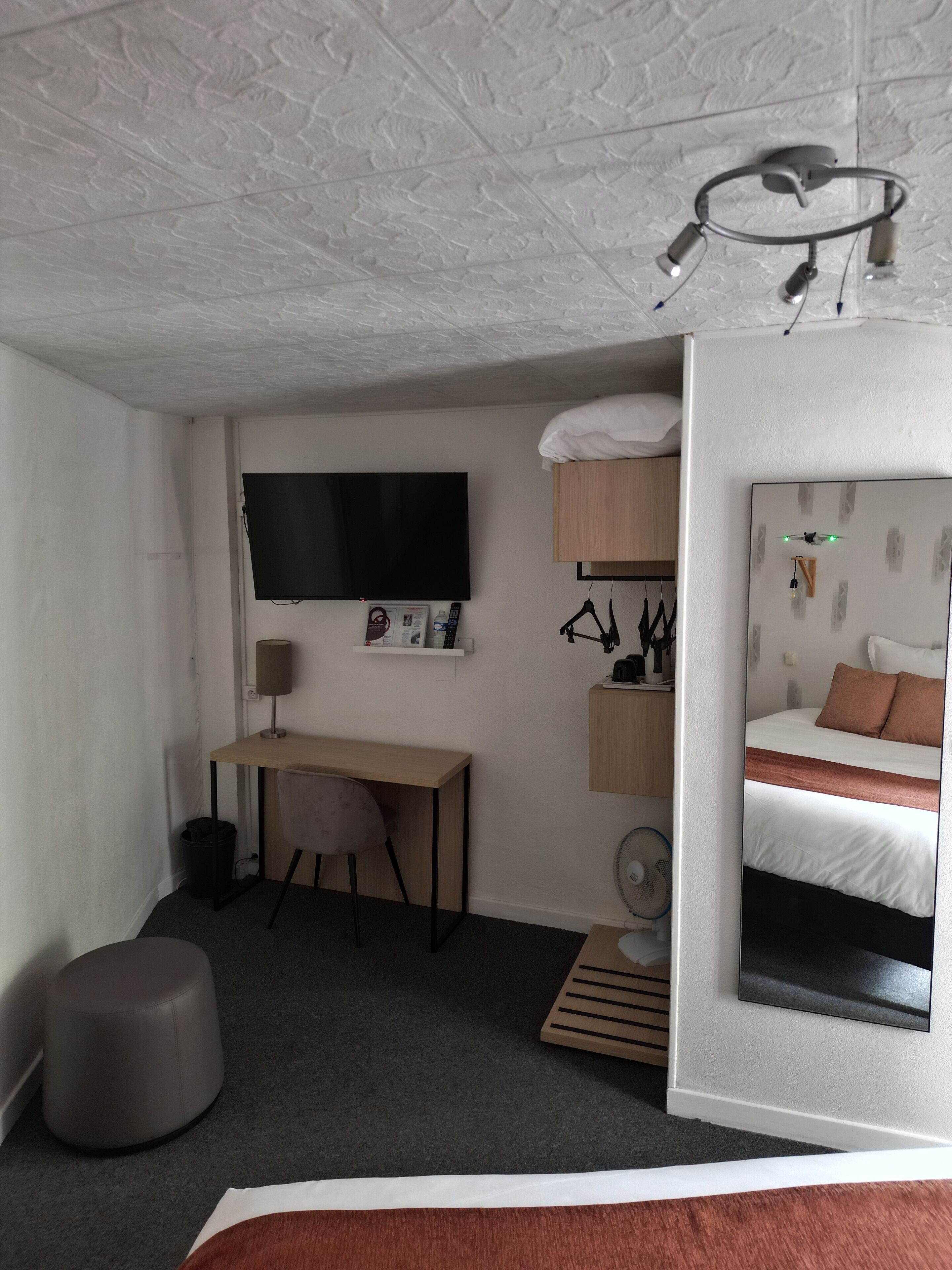superior double room | 1 bedroom, desk, soundproofing, iron/ironing board