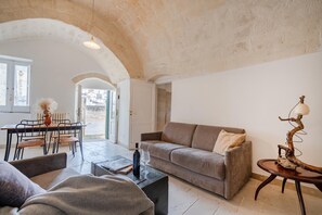 Studio | 1 bedroom, premium bedding, individually decorated