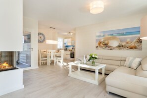 House, 3 Bedrooms, Sauna, Beachfront (TraumZeit II - Friedenstr. 13 b-c) | Room amenity