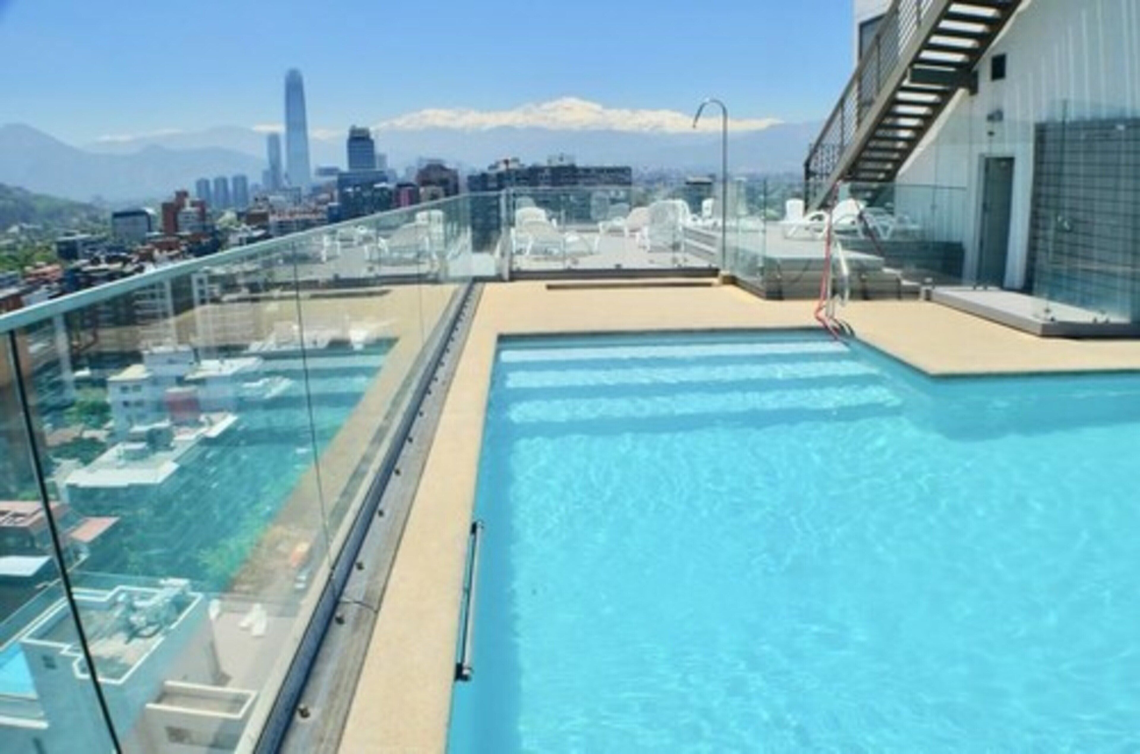 Piscina a l&#x27;aire lliure de temporada 
