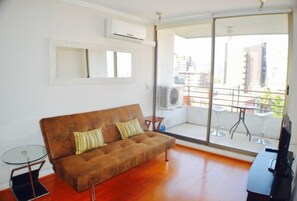 Superior Apartment, 2 Bedrooms, Balcony | Living room | 32-inch flat-screen TV with cable channels, TV - Apartamentos Premium Capital Nueva Providencia (Santiago)