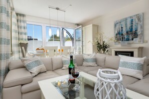 Exclusive-Haus, 3 Schlafzimmer, Whirlpool | Zimmerausstattung