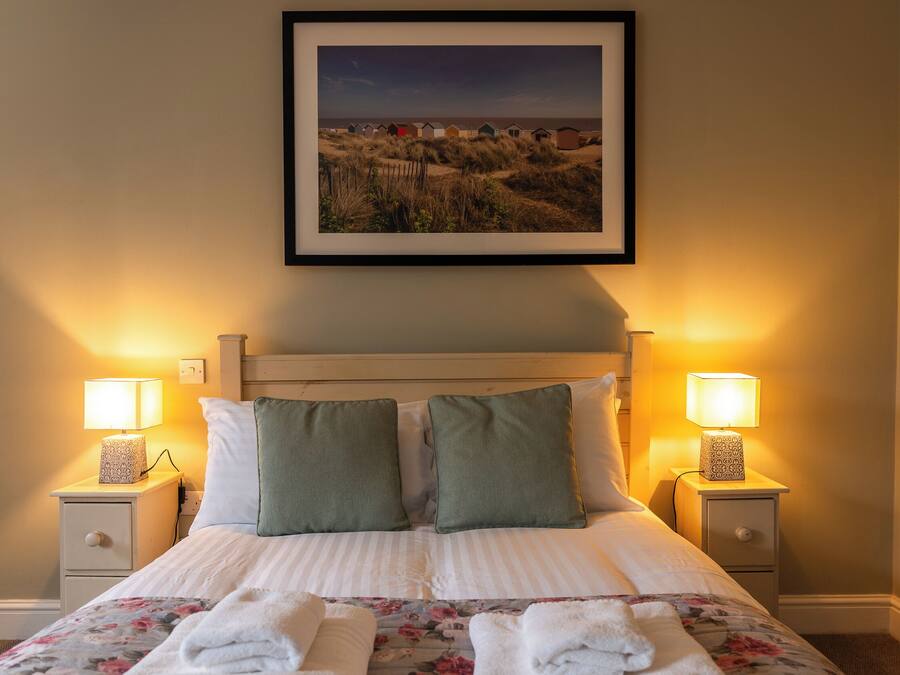 Double Room | Free WiFi, bed sheets