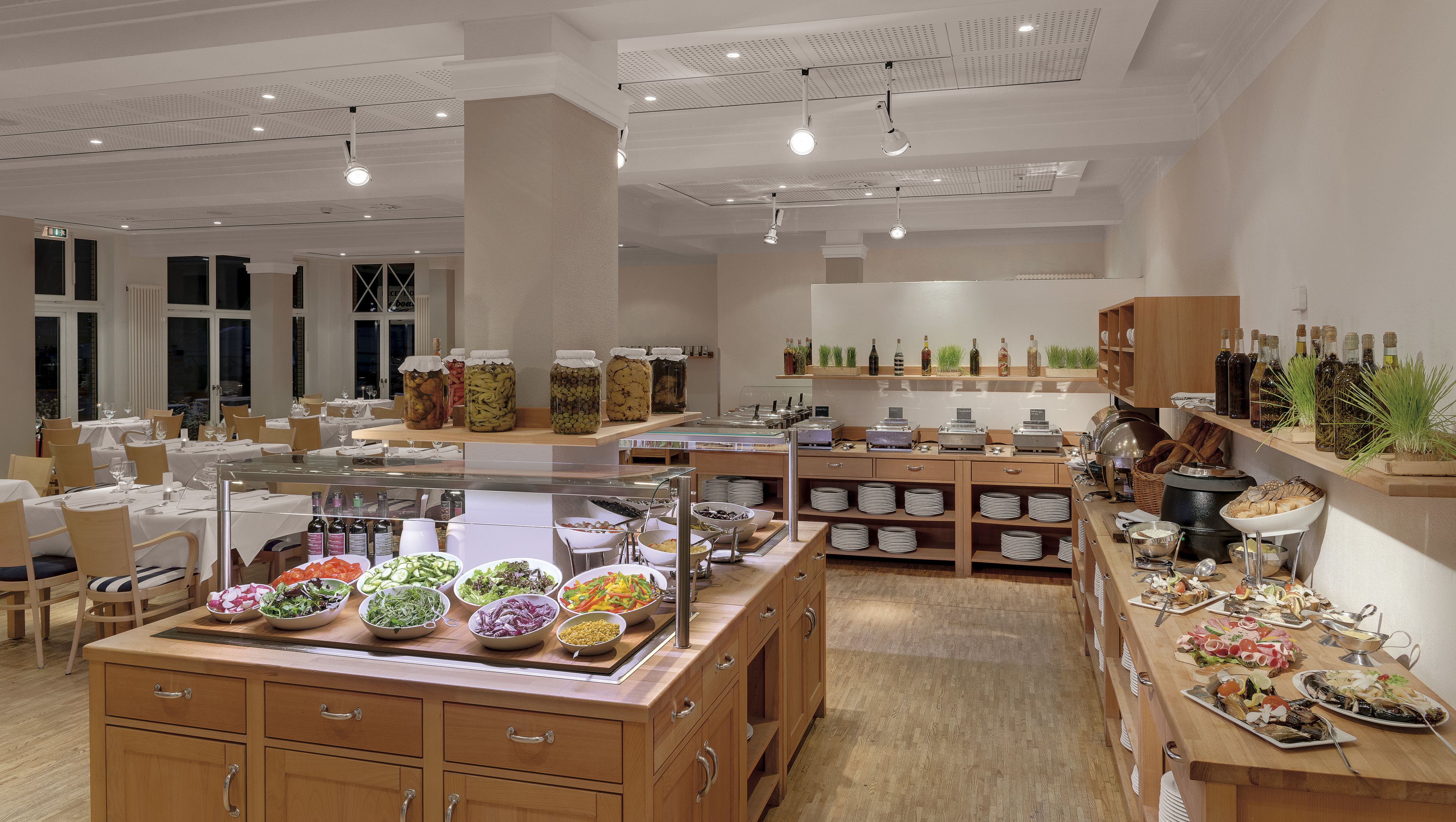 Daily buffet breakfast (EUR 22 per person)