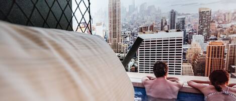 Basic Twin Room (incl. 5€ per night Energy Fee) | Memory foam beds, soundproofing, free WiFi, bed sheets