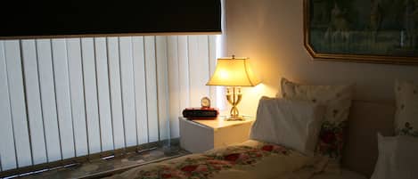 أغطية فراش متميزة وبديكورات فريدة لكل غرفة ومكتب