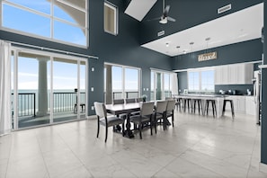 8 Bedroom Willow Suite, Oceanfront | In-room dining - Bali Bay Resort (Myrtle Beach)