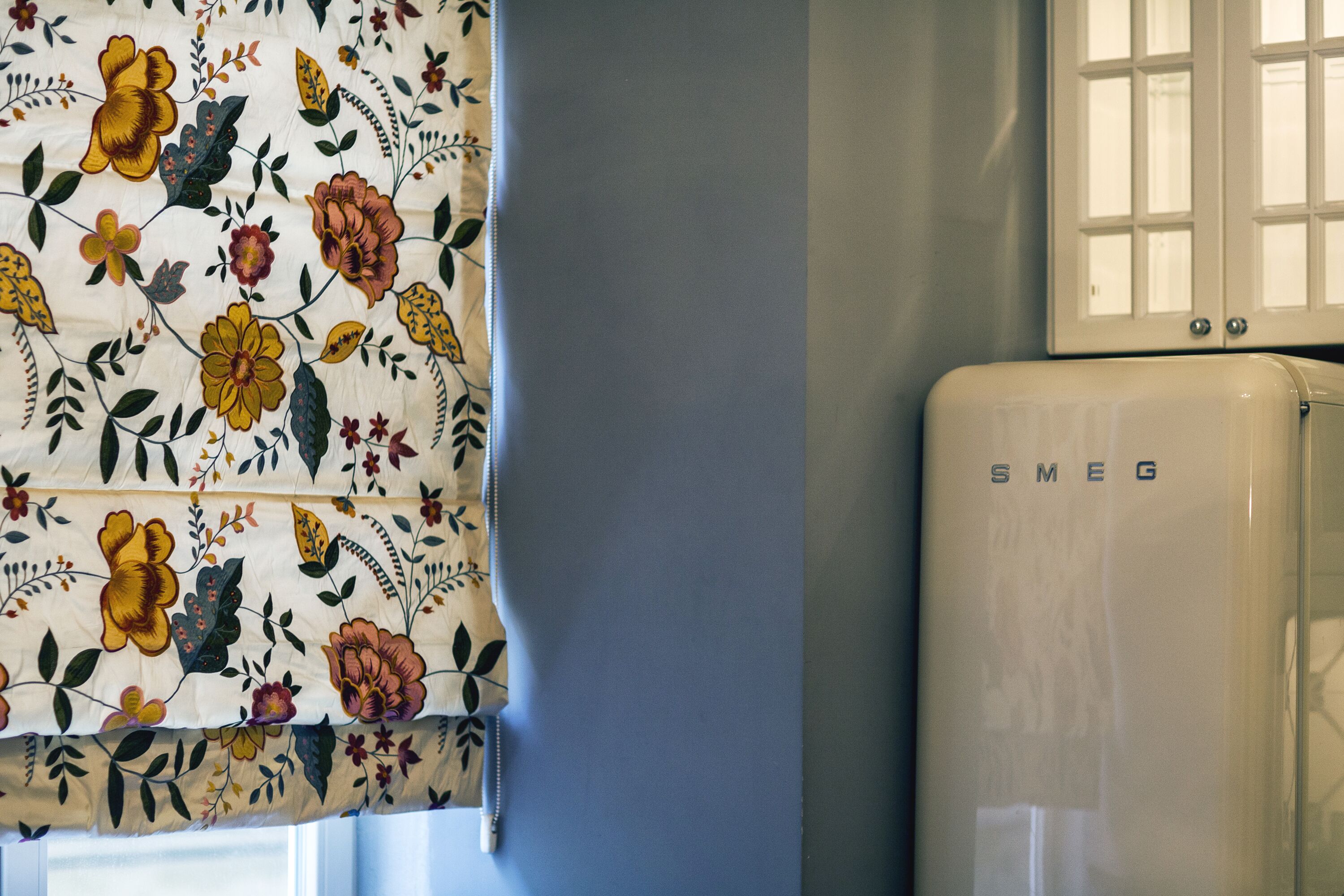 royal apartment | private kitchen | fridge, microwave, stovetop, electric kettle