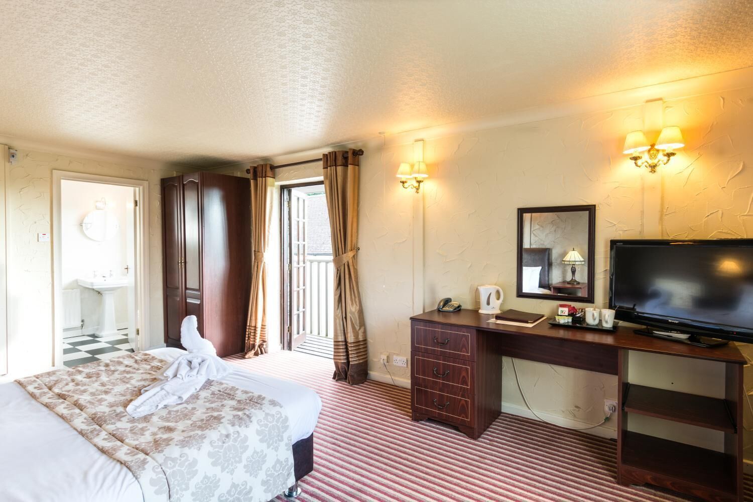 desk, iron/ironing board, free cots/infant beds, free wifi