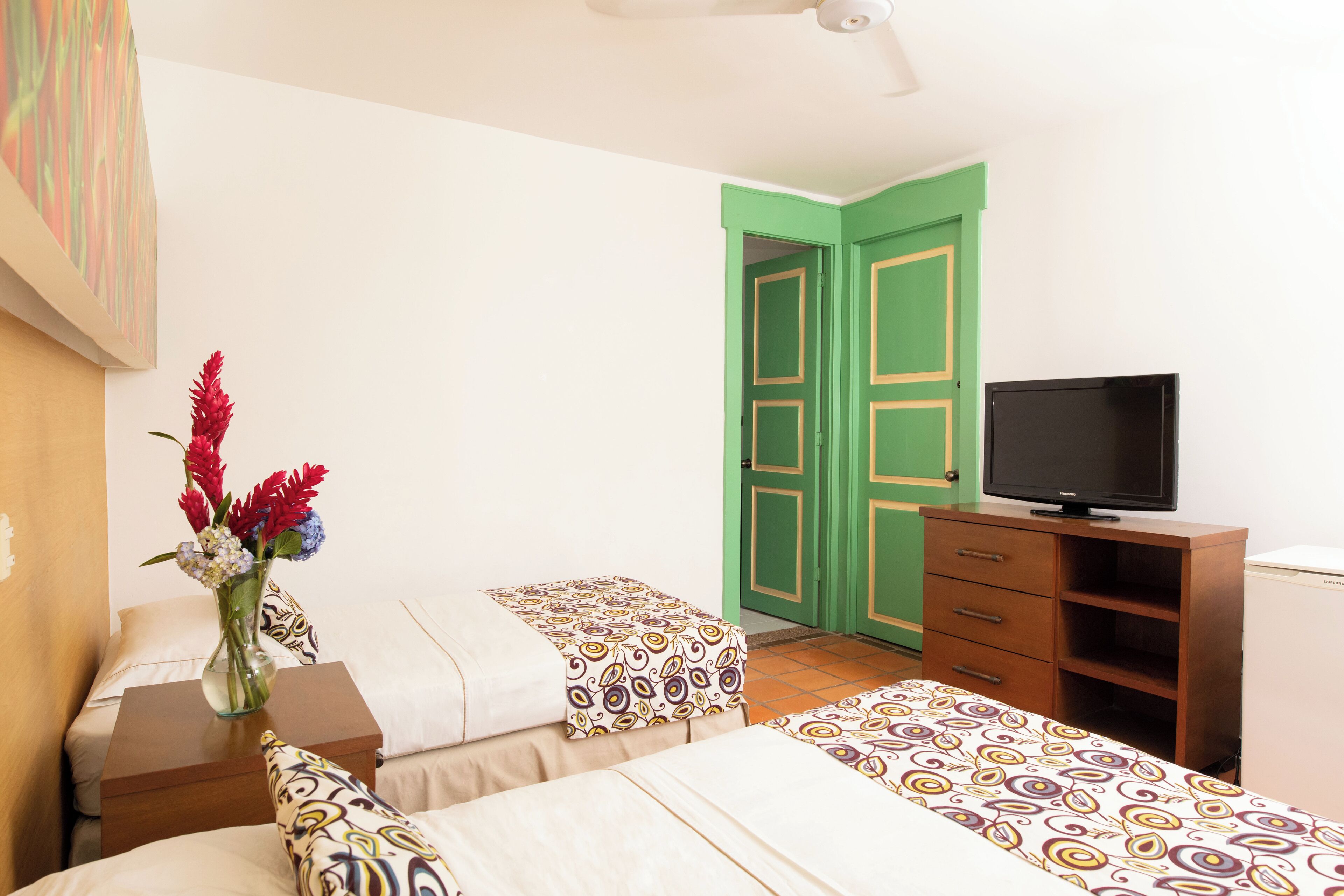 standard quadruple room, 1 bedroom | 1 bedroom, premium bedding, minibar, iron/ironing board