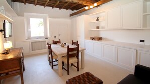 Superior Apartment | Living area - LHP Suite Trastevere (Rome)