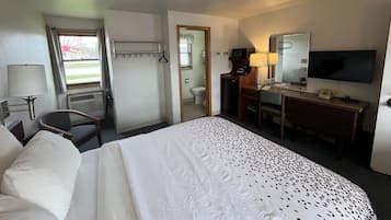 Single Room, 1 Queen Bed, Non Smoking, Refrigerator & Microwave | Desk, laptop workspace, free cribs/infant beds, free rollaway beds