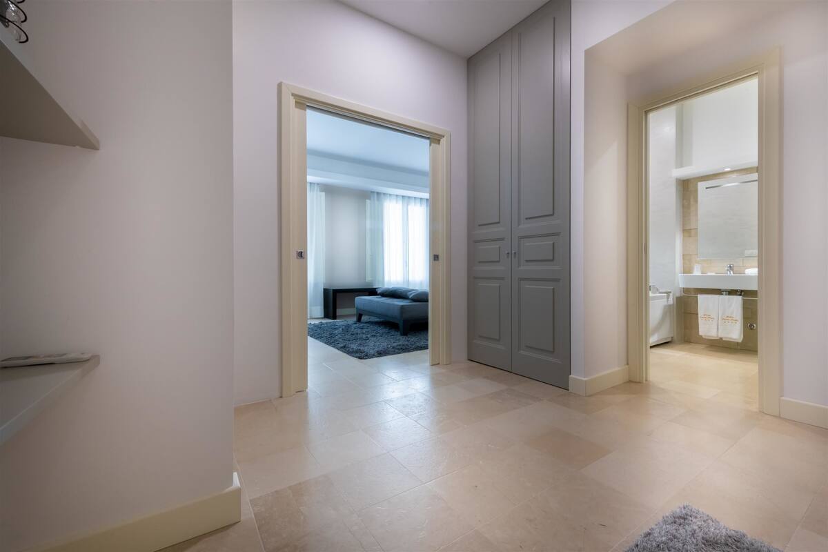 suite | in-room safe, soundproofing, iron/ironing board, free wifi