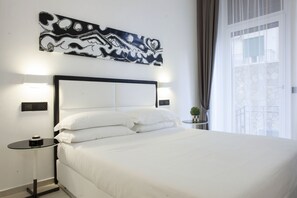 Superior Double Room, Terrace | In-room safe, desk, soundproofing, iron/ironing board - LHP Suite Napoli - Parco Margherita (Naples)