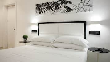 Chambre classique double | Coffre-fort, bureau, système d’insonorisation, fer et planche à repasser