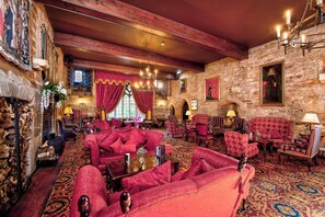 Lounge - Langley Castle Hotel (Hexham)