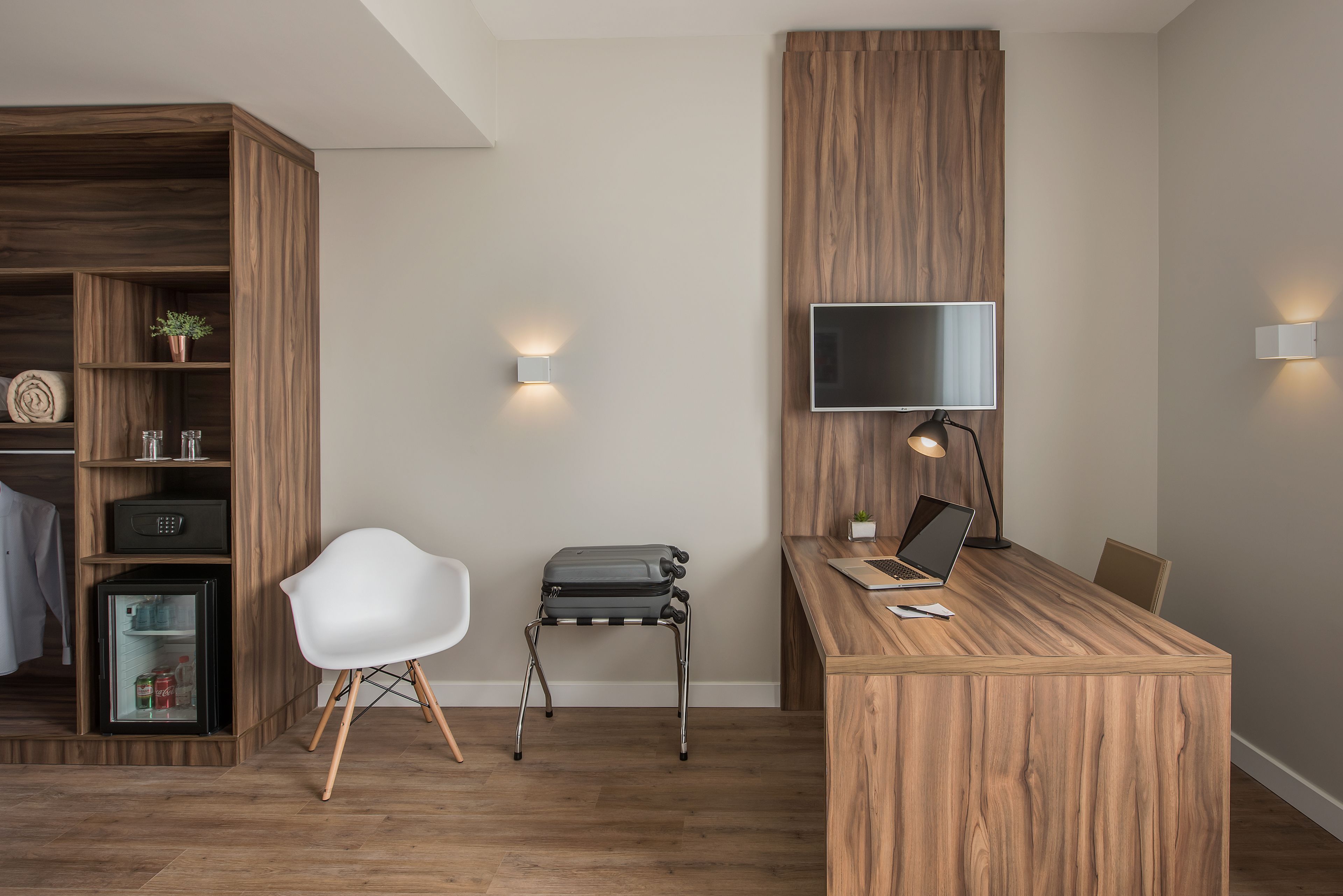 minibar, in-room safe, desk, blackout curtains