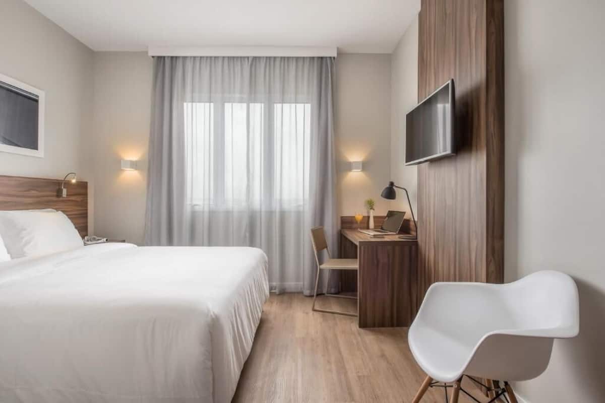Minibar, in-room safe, desk, blackout drapes