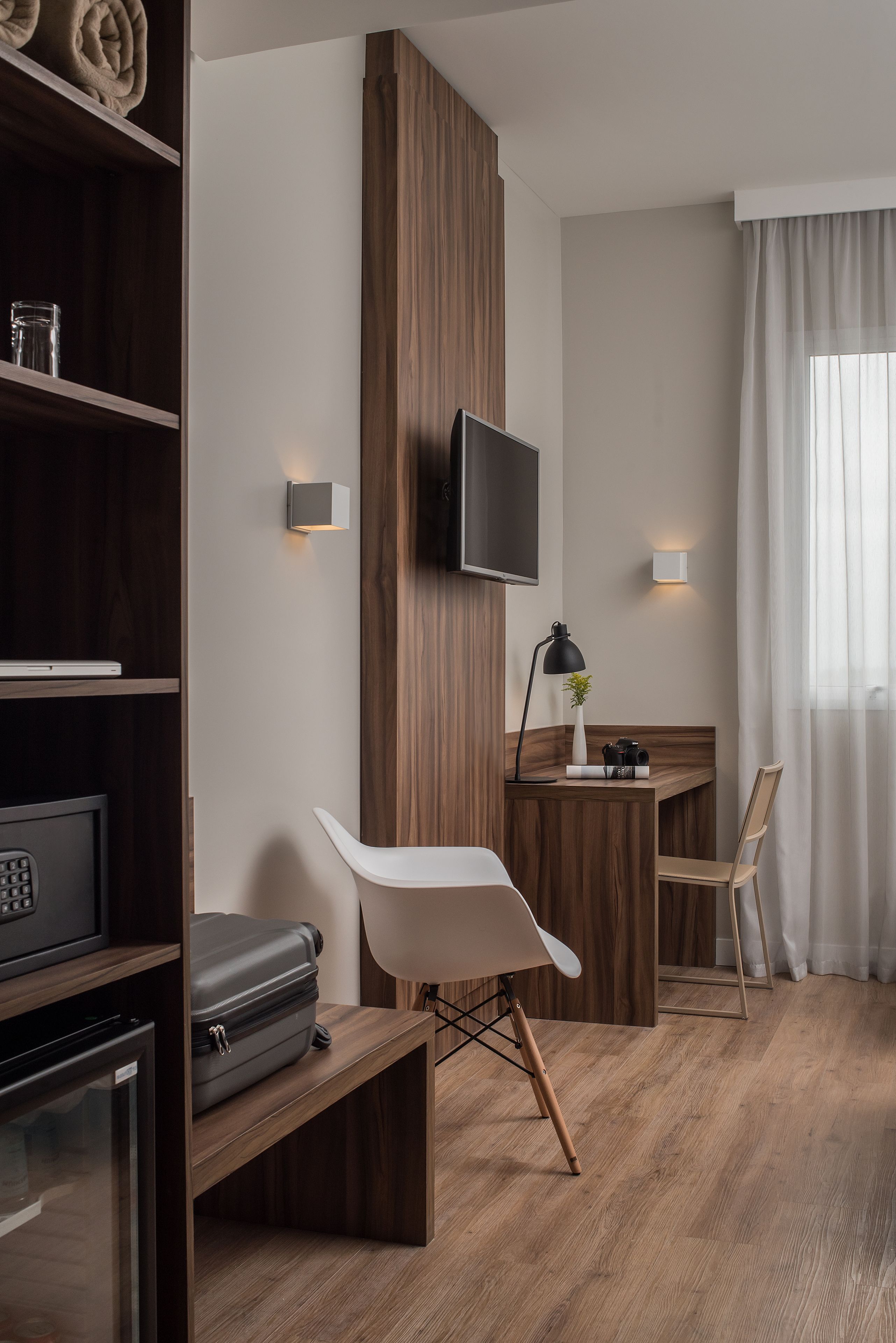 minibar, in-room safe, desk, blackout curtains