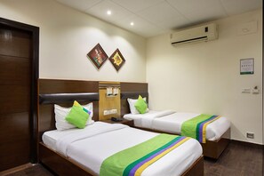 مكتب ومكواة/لوح كي وواي فاي مجانًا وملاءات أسرّة