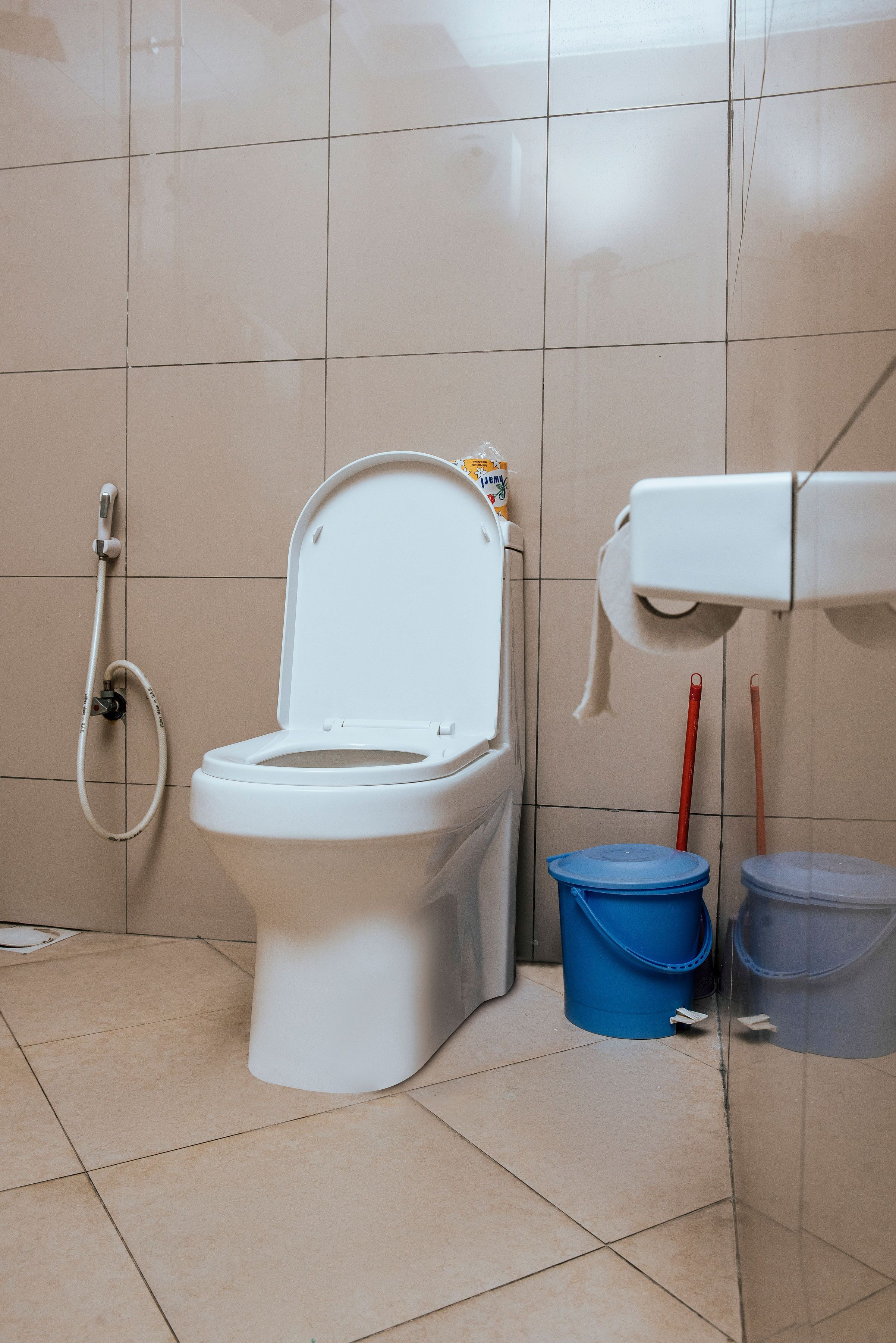 triple room | bathroom | shower, slippers, bidet, towels