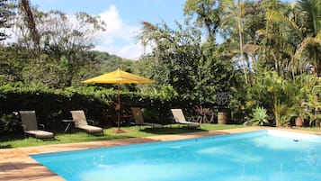 Outdoor pool, sun loungers