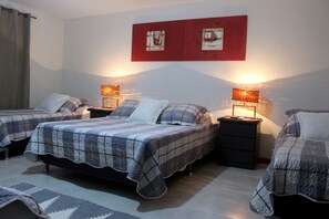 Family Suite | Minibar, individually decorated, blackout drapes, iron/ironing board - Pousada Nova Gironda (Paty do Alferes)