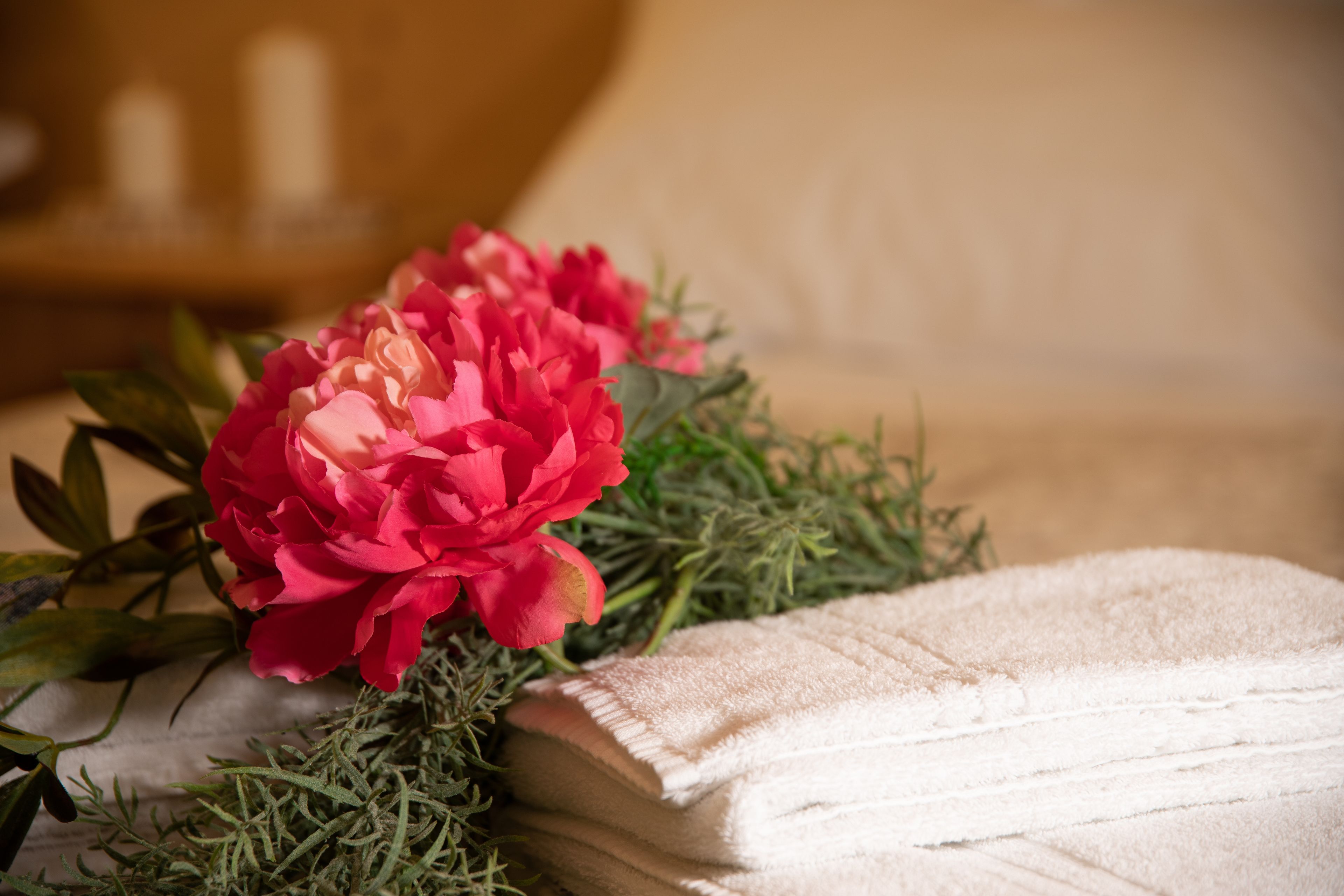 desk, soundproofing, free wifi, bed sheets