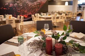 Dinner served, Mediterranean cuisine - Hotel alla fonte (Arta Terme)