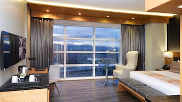 1 bedroom, in-room safe, individually furnished, desk