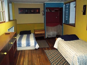 Twin Room, 2 Single Beds, Shared Bathroom