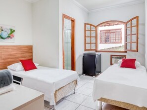 Minibar, free WiFi, bed sheets
