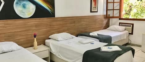 Minibar, free WiFi, bed sheets