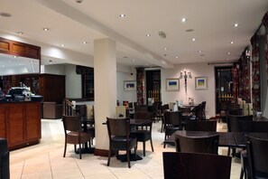 Breakfast, lunch, dinner served; Indian cuisine 