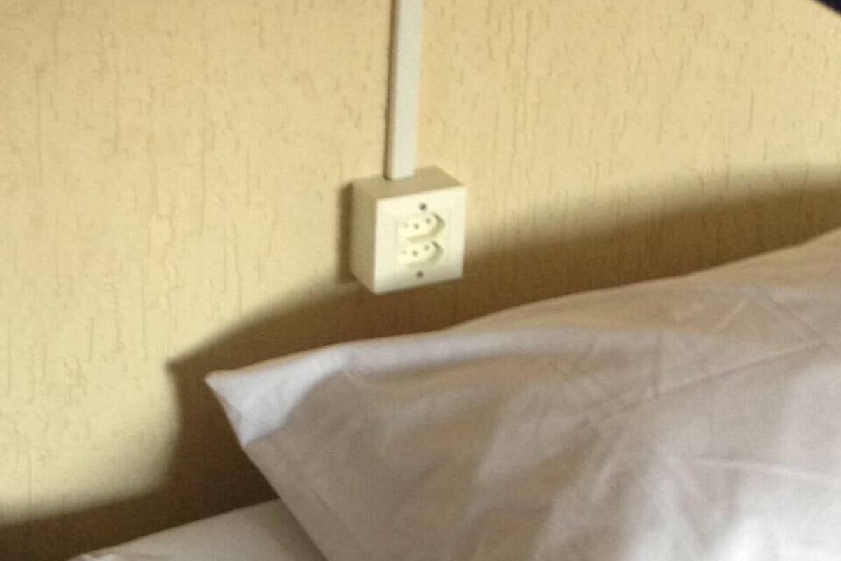 Blackout curtains, free WiFi