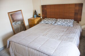 Blackout curtains, free WiFi