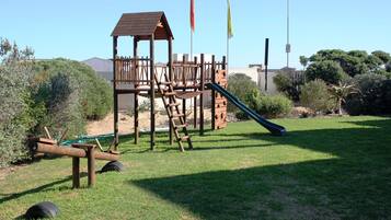 Children’s play area – outdoor