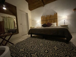 Sistema de insonorización, tabla de planchar con plancha y wifi gratis