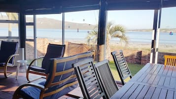 Comfort-Haus, 4 Schlafzimmer ( 9 Seemansrus ) | Sitzecke in der Lobby