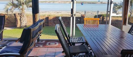 Comfort House, 4 Bedrooms ( 9 Seemansrus ) | Ruang tamu