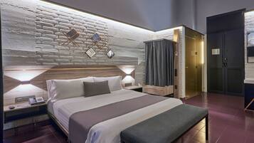 Couette en duvet d'oie, coffres-forts dans les chambres, bureau