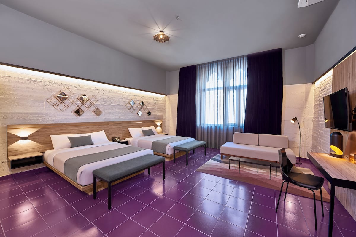 Daunenbettdecken, Zimmersafe, Schreibtisch